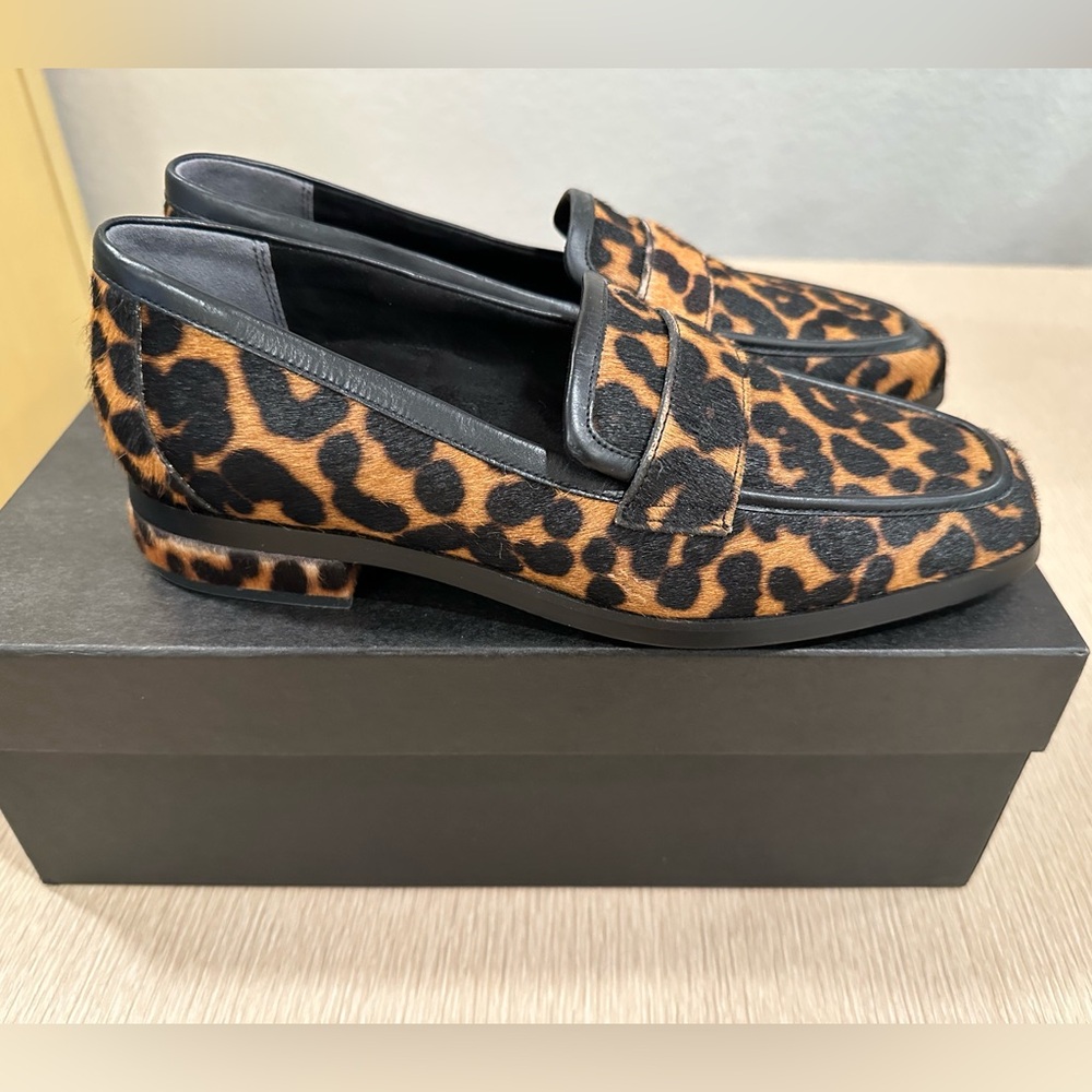 Vionic Sellah Womens Leopard Print Calf Hair Slip On Loafers 8.5 NEW